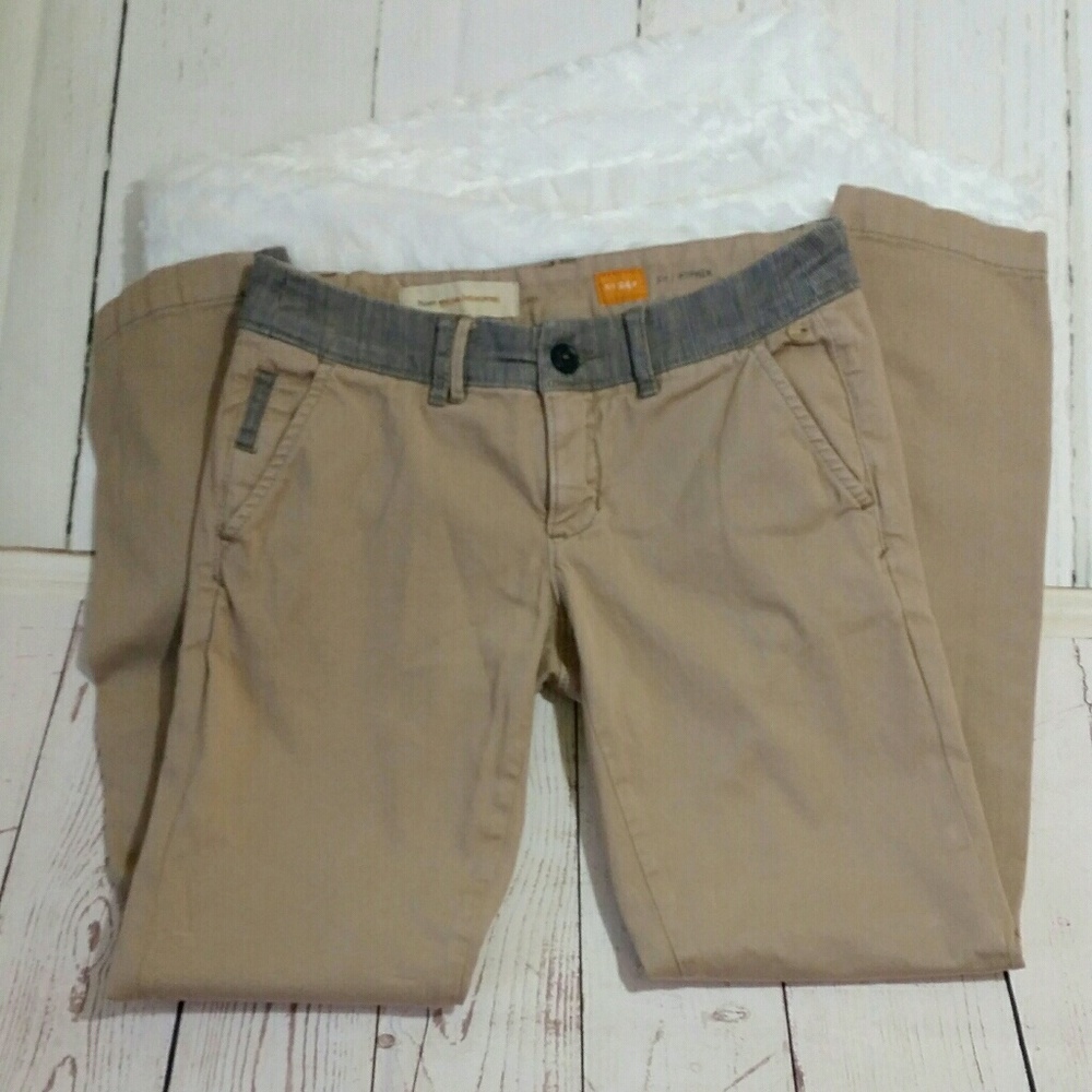 **SALE** Anthro PILCRO hyphen khaki crops 24
